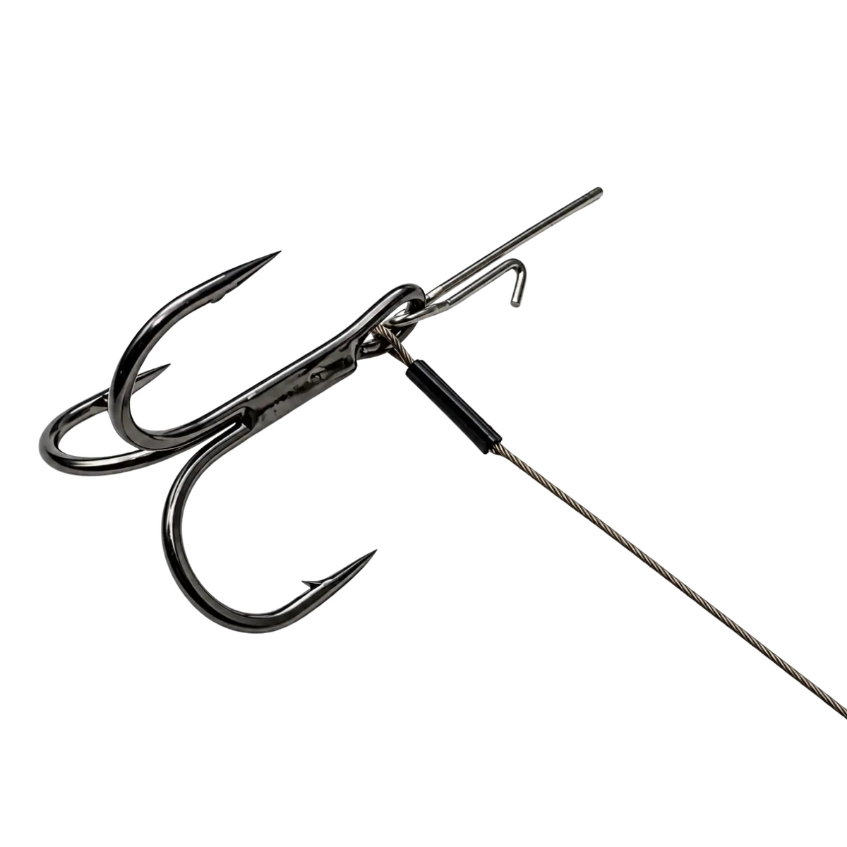 Close-up of the Lower Stinger Rig Duo ST-36 rear Black Nickel treble hook, bait pin, and crimped steel wire connection.